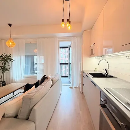 Nordic Nest- Modern W Balcony Near Metro Appartement *